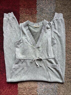 Zella Jumpsuit Womens Small Green Sleeveless V-Neck Drawstring Pockets Jogger